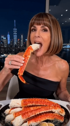 🦀Wild-caught Alaskan Red King Crab — High-protein, pure meat crab legs🦀-Family